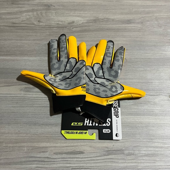 Grip Boost Football Gloves Stealth 5.0 - Adult Yellow and Black Peace - Picture 2 of 3